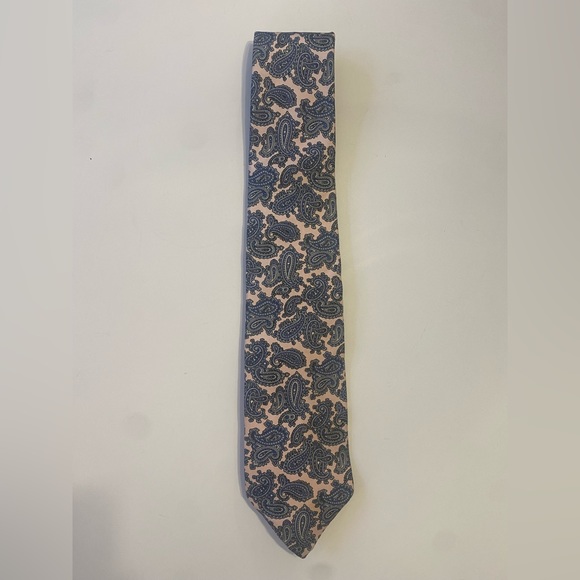 carl michaels Other - Carl Michaels Paisley Tie Pink Blue